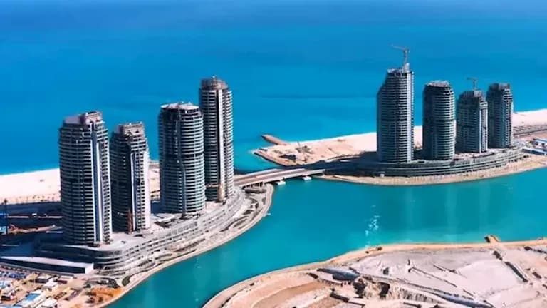 أبراج العلمين الجديدة تدخل الخدمة
