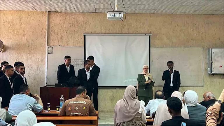 مشروع تخرج بجامعة العاصمة يربط الميكاترونكس بالطاقة المتجددة
