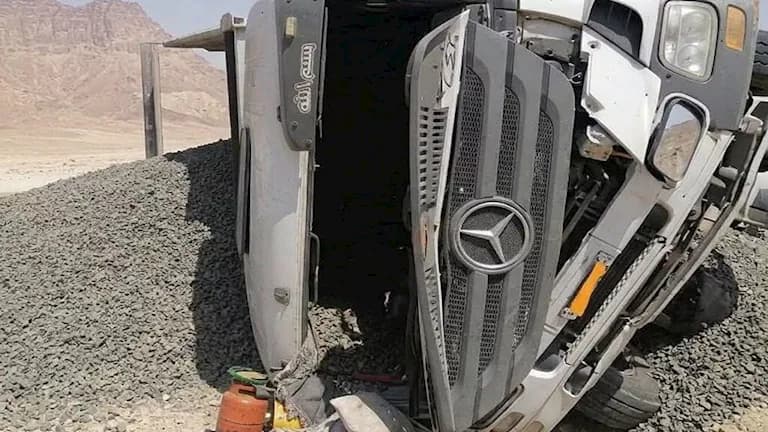 Two Injured in Suez Road Truck Accident