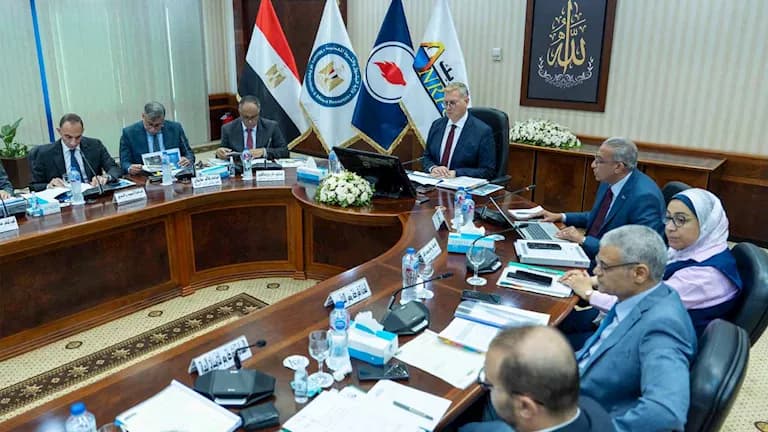 Petroleum Minister Advances Refinery Plans