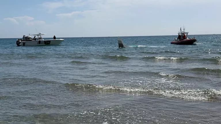 Plane crashes into ocean off Florida