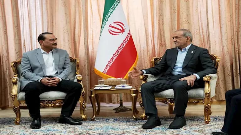 إيران تتطلع لتعاون مع باكستان