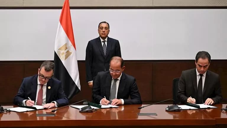 مدبولي يوقع على تسوية ديون ماسبيرو