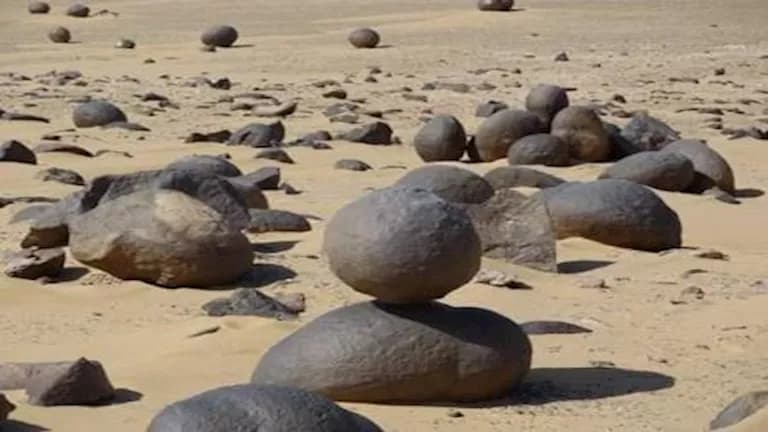 Mysterious Desert Rocks in New Valley