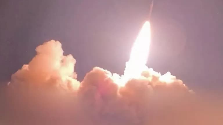 Jordanian Army Counters 8 Iranian Rockets