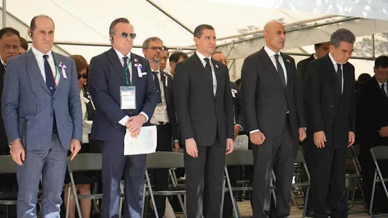 Education Minister attends Hiroshima victims ceremony