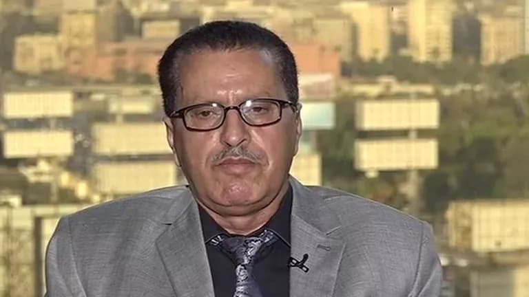Yemen Advisor Warns Bab al-Mandeb Control Risks Suez Canal