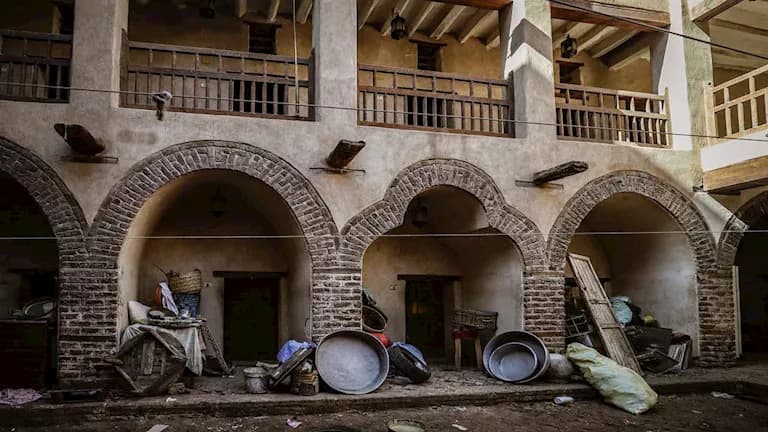 Incident at Lotfi Agency in Assiut involving ovens and stoves
