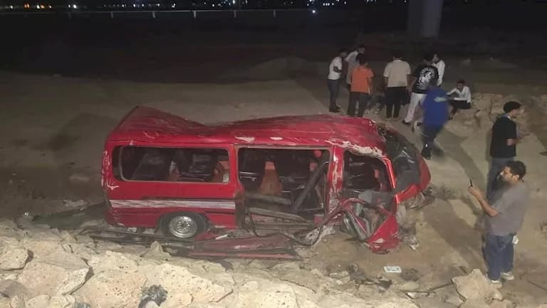 Alexandria crash kills one, injures six