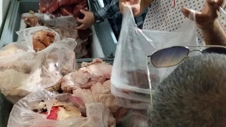 تموين بني سويف يضبط 245 كجم لحوم فاسدة ومذبوحة خارج المجازر