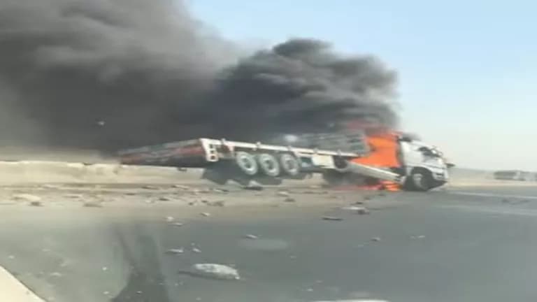 Fire consumes truck after toll at Al-Ṣaf