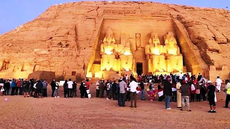 خفافيش بمعبد أبو سمبل قبيل مهرجان الشمس
