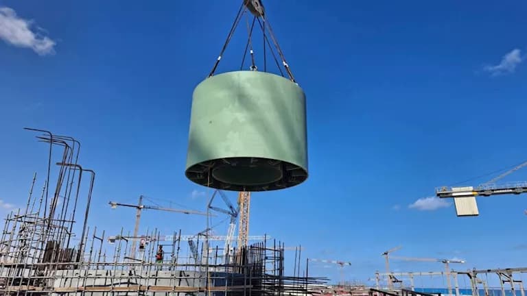 Dabaa project advance: reactor well base installed