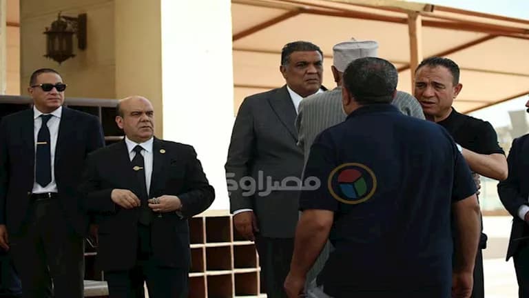 وداع أحمد الزند وسط حشد كبير