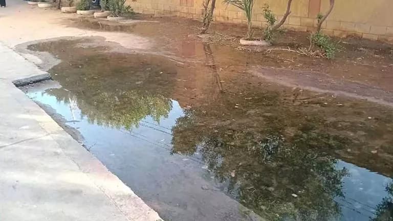 إلغاء طابور الصباح في مدرسة بالأقصر للمرة الرابعة بسبب طفح الصرف الصحي