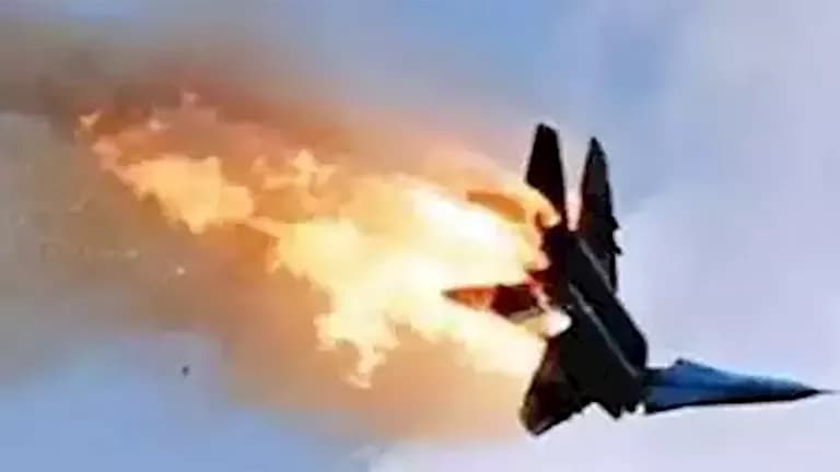 F-4 Phantom crashes at Greek air show