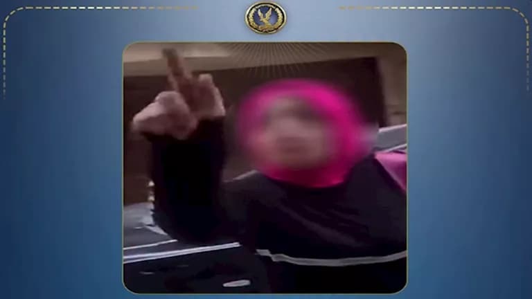داخلية الجيزة تكشف تفاصيل اعتداء سيدة على سائق نقل