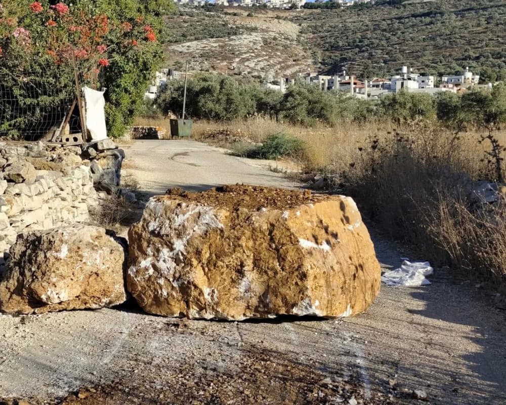 Israeli occupation closes side roads and internal street in Marda village north of Sarta