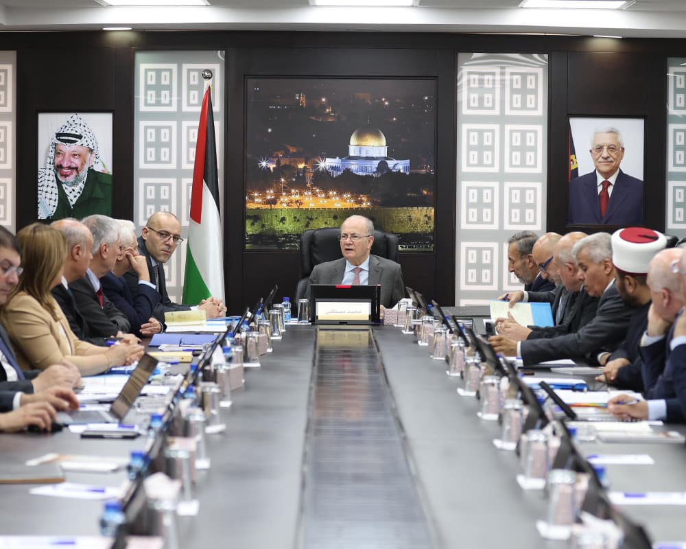 Cabinet reviews measures on fuel and shekel crisis