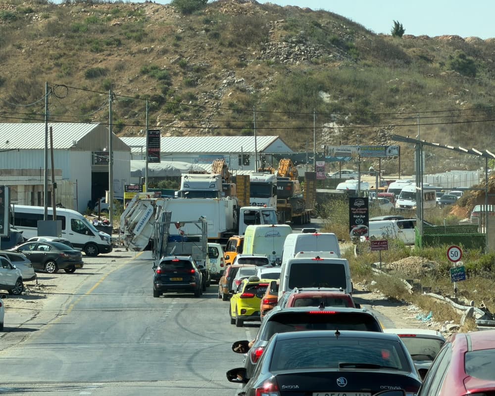 Occupation forces raid Rantis northwest of Jerusalem