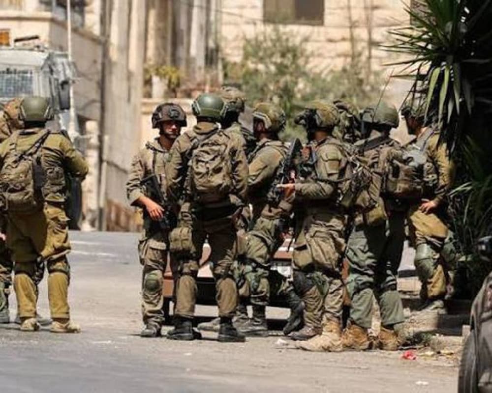 نادي الأسير: اعتقال 25 فلسطينياً بينهم 5 سيدات