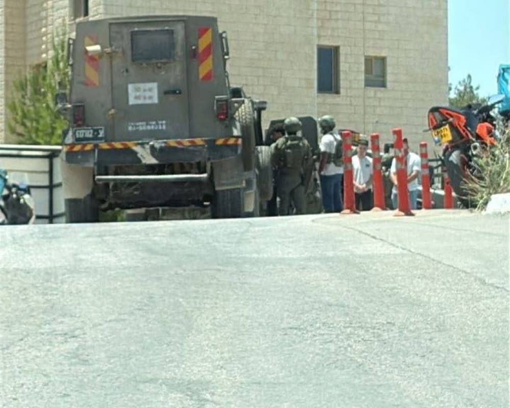 اقتحام قوات الاحتلال حول بيرزيت
