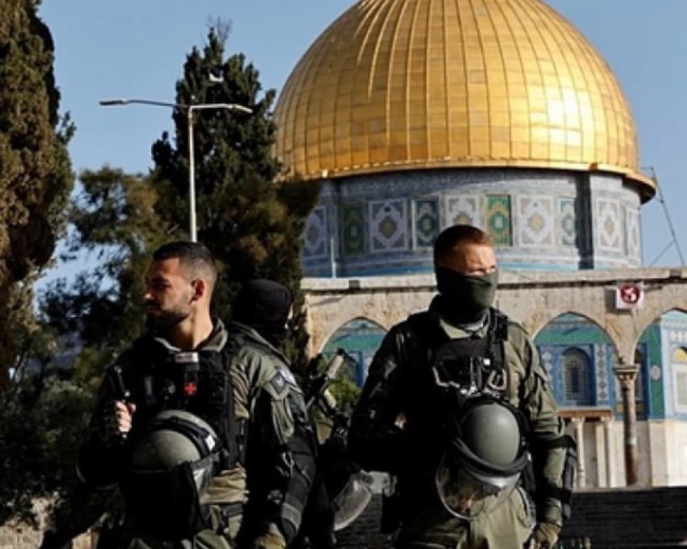 Jerusalem: 900+ settlers enter al-Aqsa amid security measures