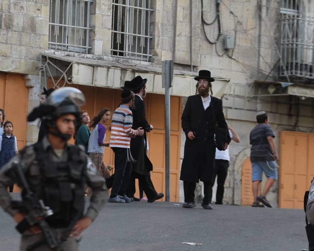 Occupation shuts Hebron streets affecting businesses