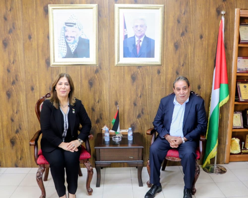 وزيرة الشؤون تؤكد تمكين النساء بشراكة مع المؤسسات