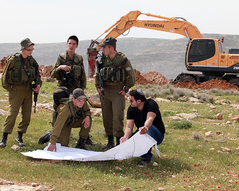 Occupation seizes land in Kafr Ra'i