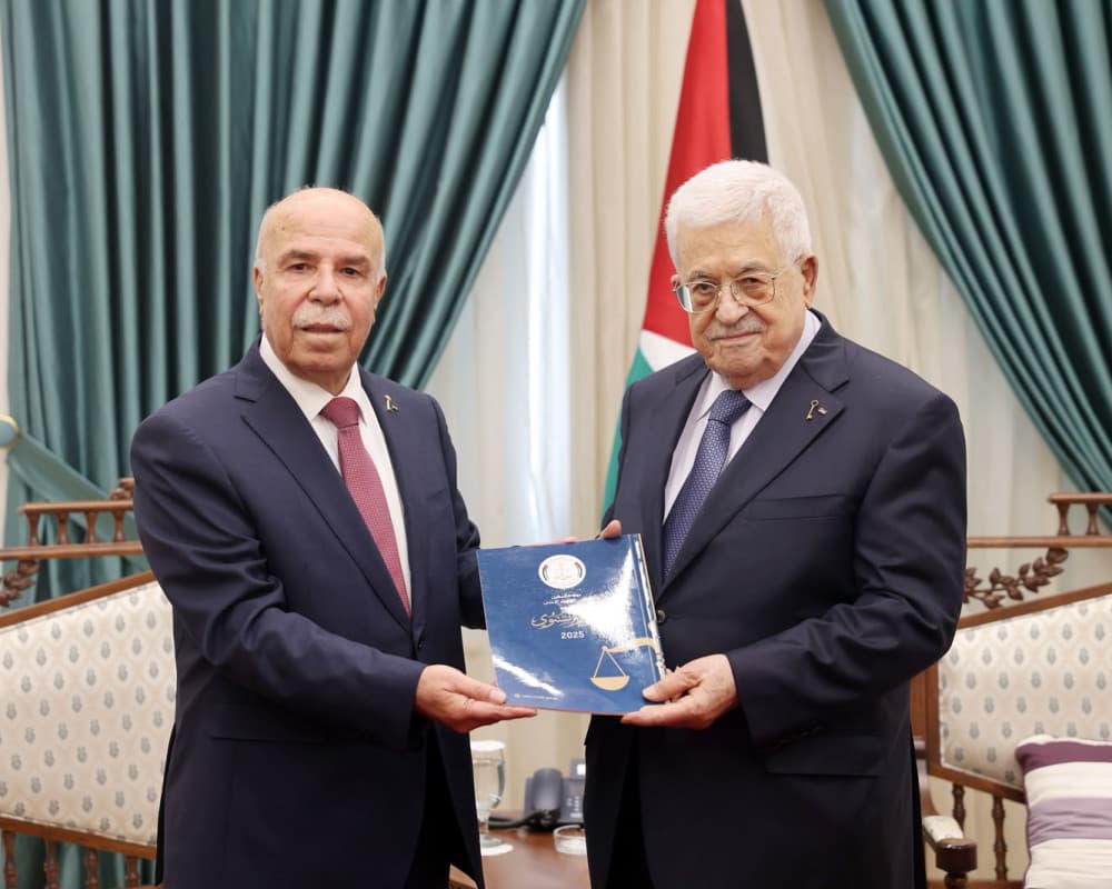 President Abbas reviews judiciary report
