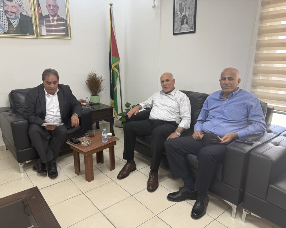رئيس بلدية بتير يوضح خطط التطوير ويدعو للمشاركة بمهرجان الباذنجان