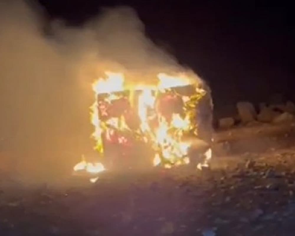 Settler Attack Causes Injuries and Fires in Hebron and Nablus