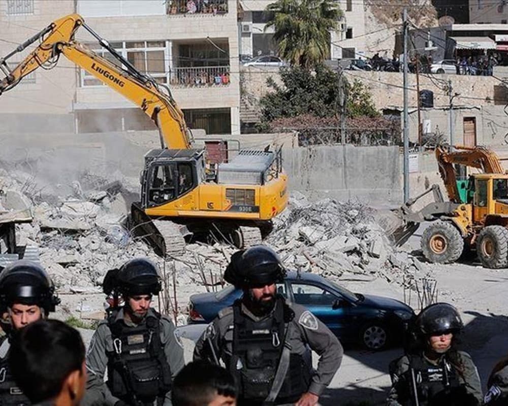 الاحتلال يدفع مقدسيين لهدم منازلهم في سلوان