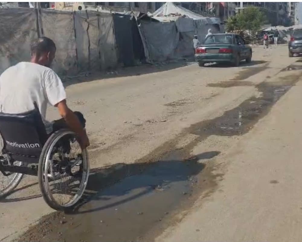 مبتور القدمين في غزة يبدع في الزراعة