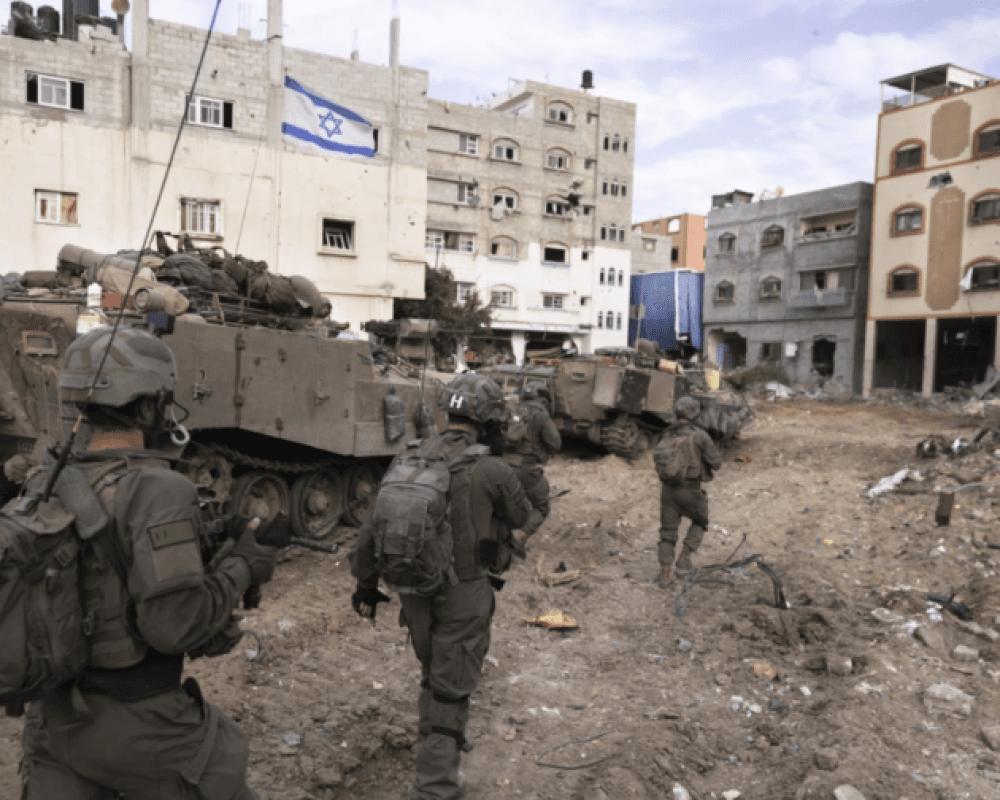 صحيفة عبرية: إسرائيل تستخدم ميلشيات لتهجير الفلسطينيين