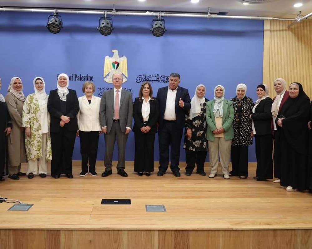 Mustafa allocates funds to 45 women's groups in northern West Bank