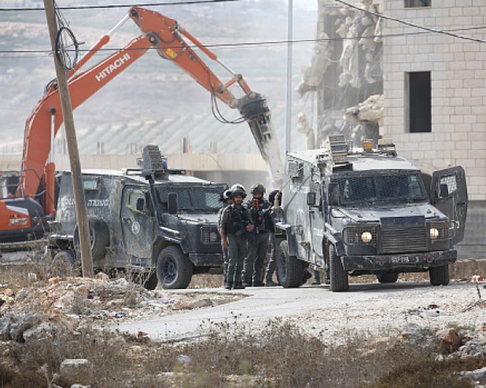 Occupation destroys 155 facilities in West Bank and Jerusalem in August