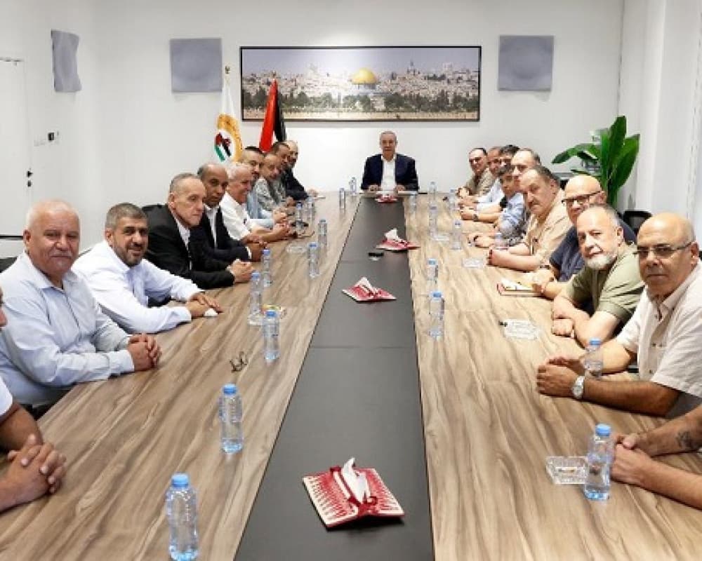 Sheikh stresses camp resilience with West Bank leaders