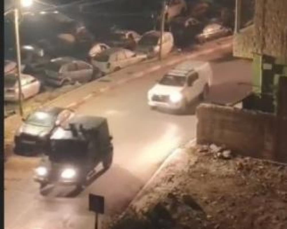 الاحتلال يعلن اغتيال شاب بعقربا بعد حصار منزل