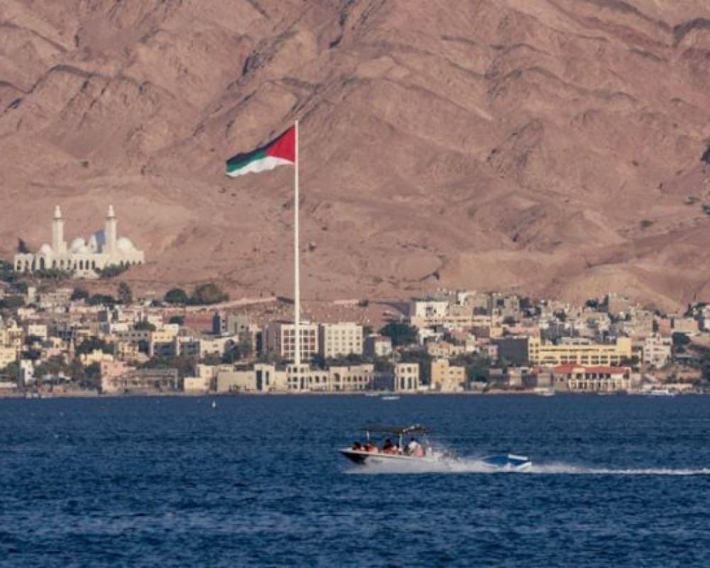 الأردن: 11 مصابا بحالة اختناق في العقبة