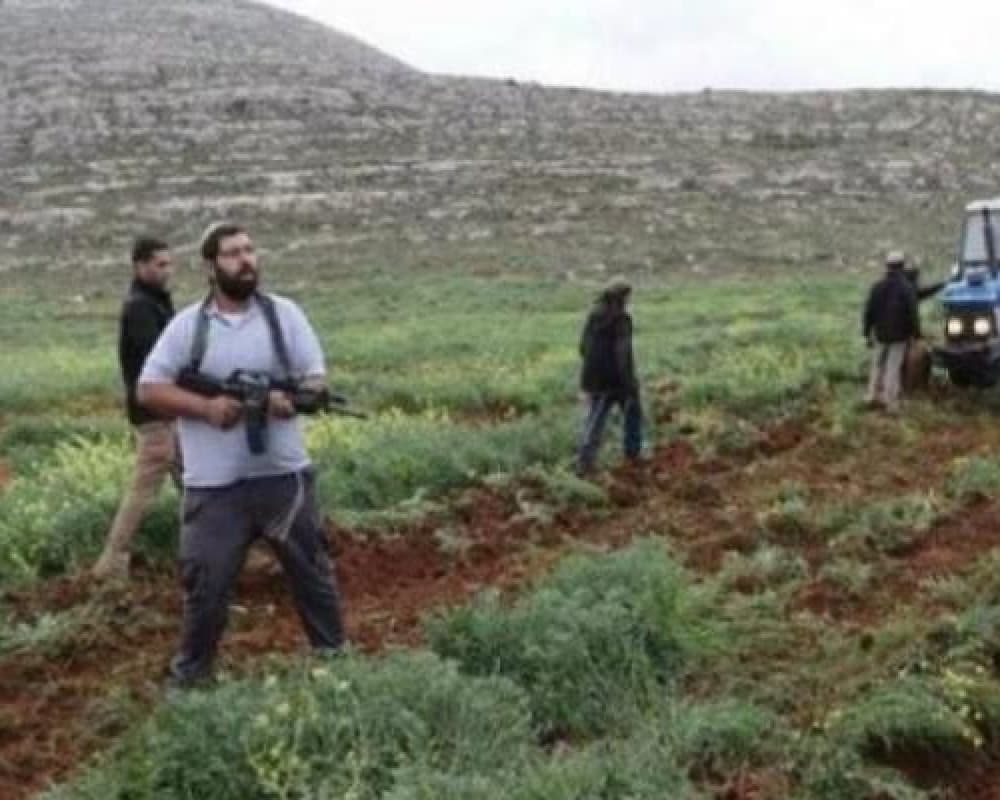 Forces raid farm in Bal'a, arrest three workers