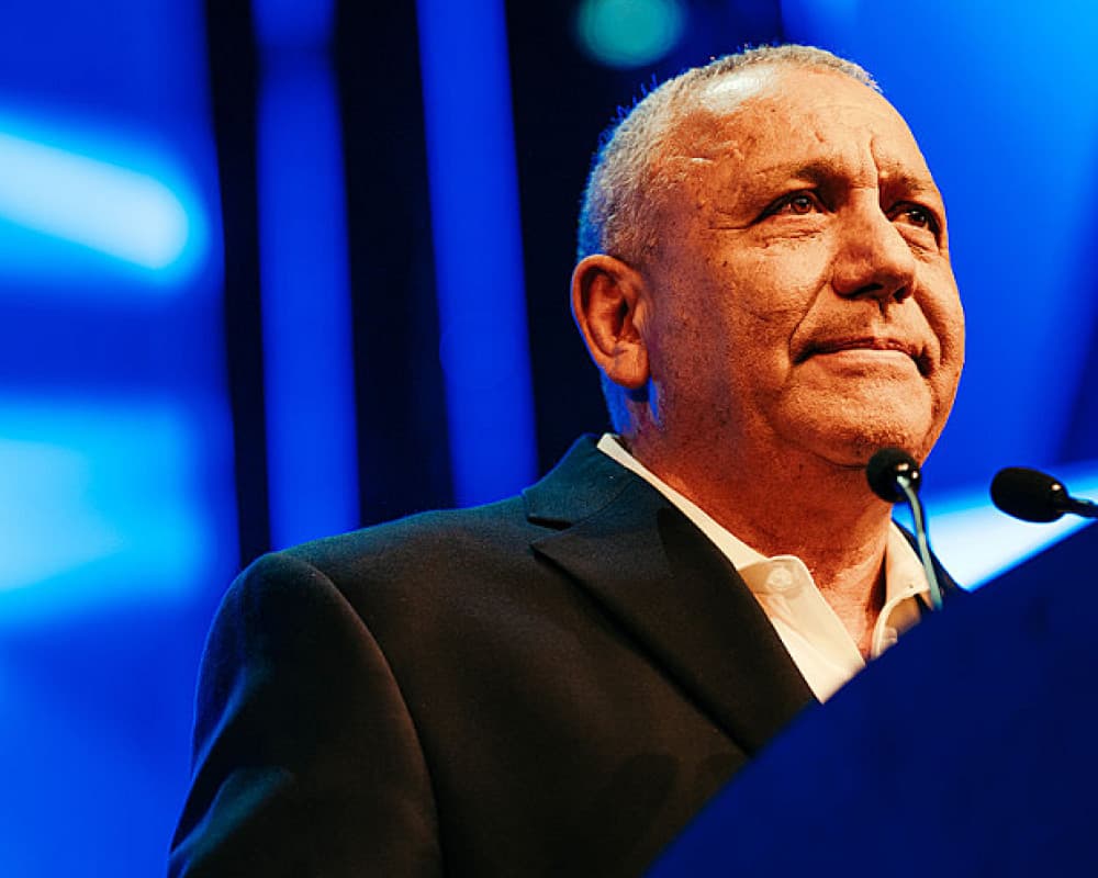 Eisenkot criticizes Netanyahu's family over internal treason claims