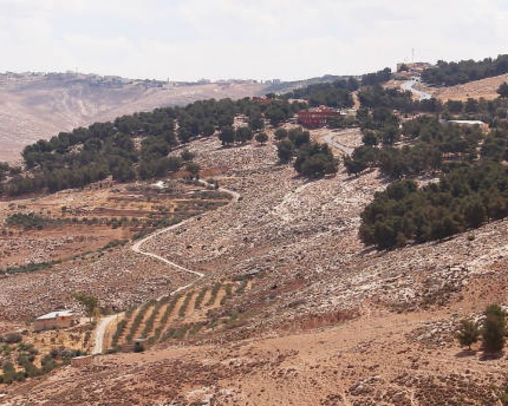 Occupation orders seizure of land in Deir Nizam
