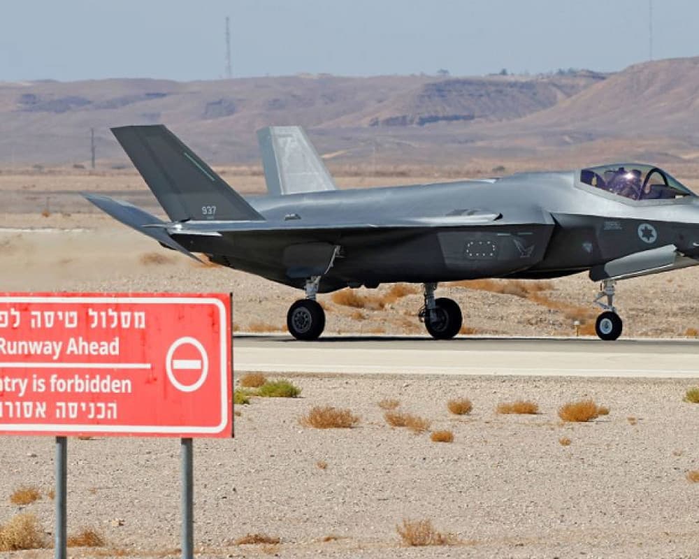 Britain halts over 80 export licenses to Israel