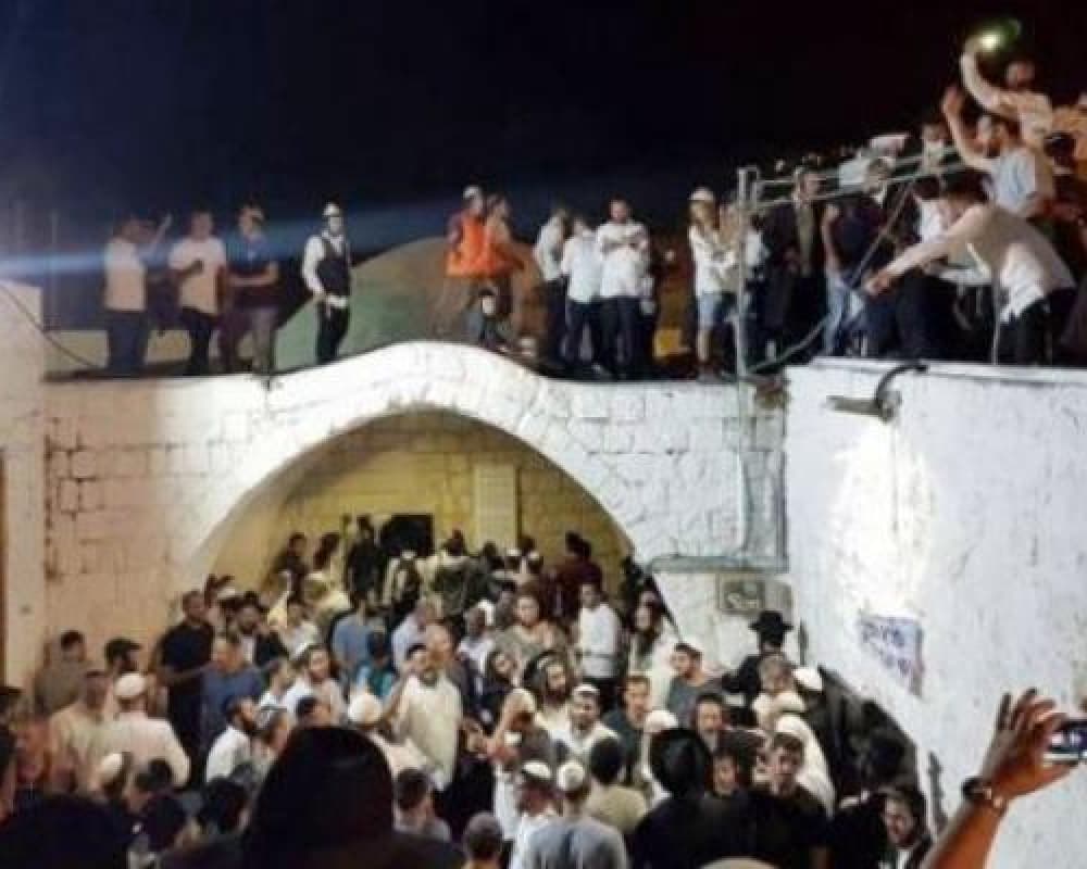 Settlers enter House of Joseph near Nablus