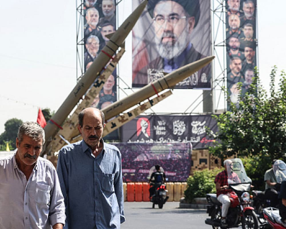 Washington Balances Negotiation and Escalation on Iran
