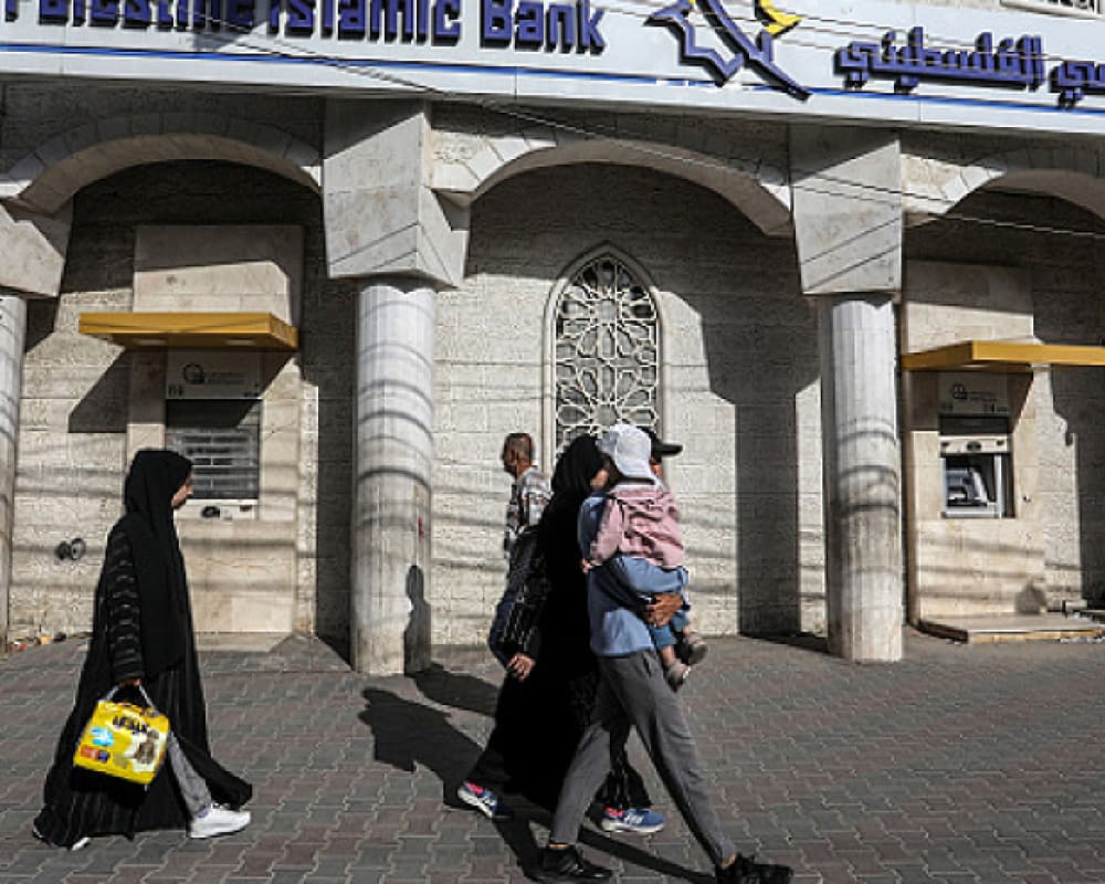 فلسطين تحذر من الاعتماد على قرارات مؤقتة في العلاقات المصرفية مع إسرائيل