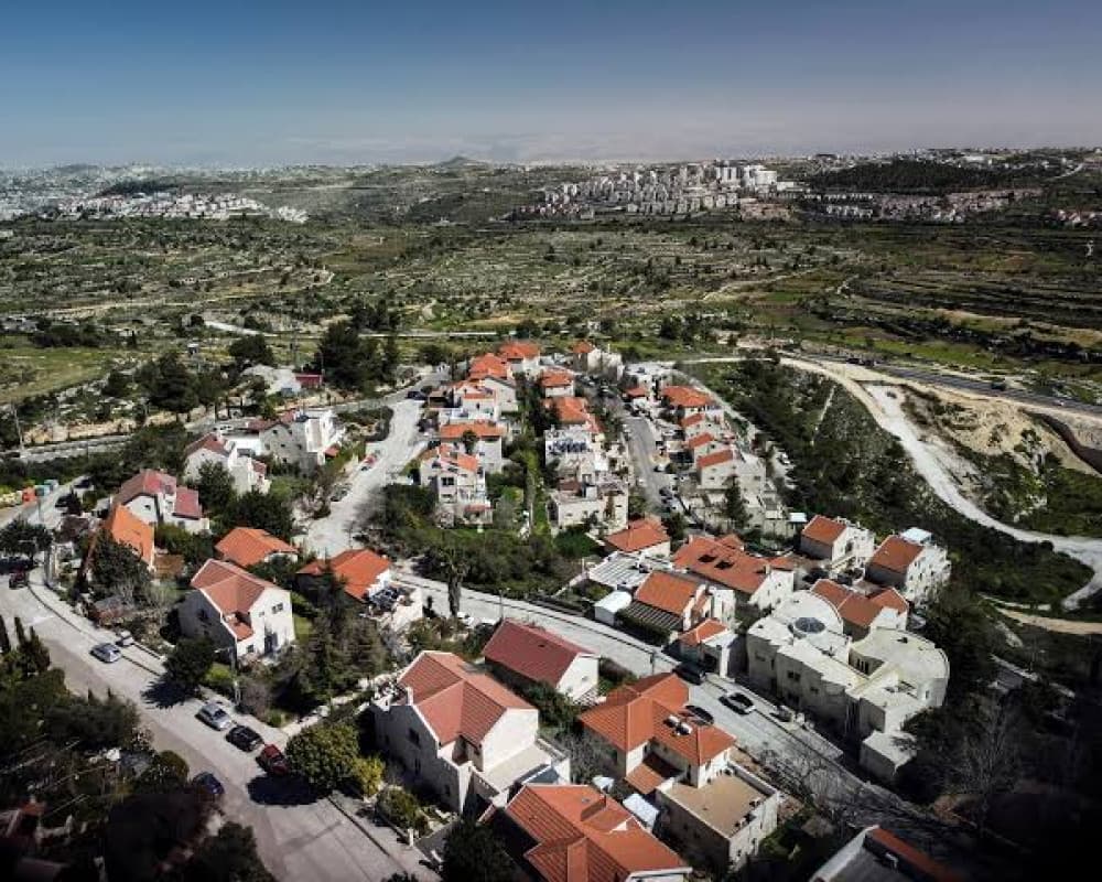 Israeli banks worry over sanctions on settlement funding