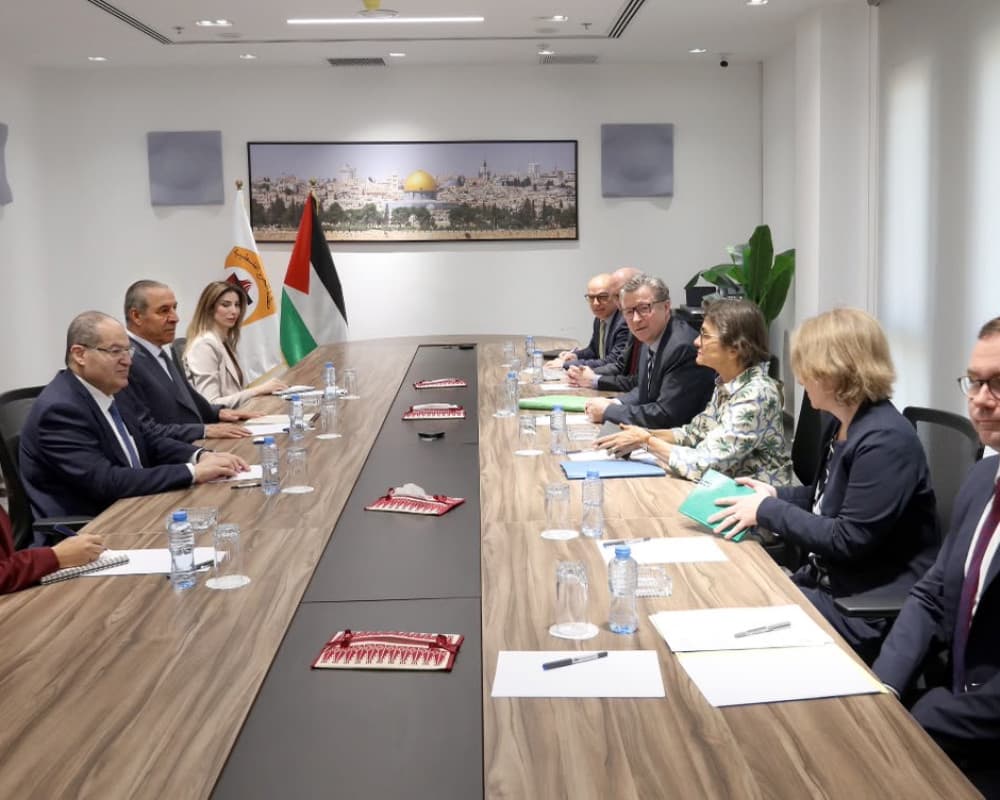 Sheikh Reviews Political Updates with German Foreign Minister